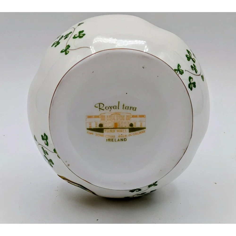 Royal Tara Irish Fine Bone China Bud Vase Shamrock Tara Hall Galway Ireland Gold